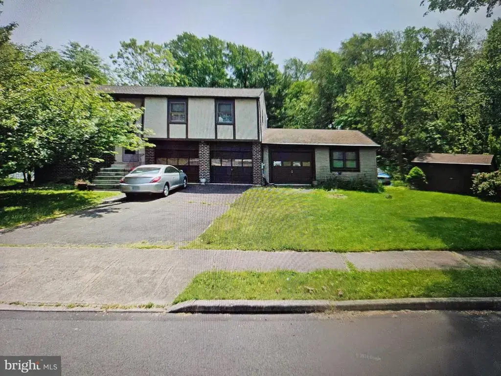 1229 Manor Dr, WARMINSTER