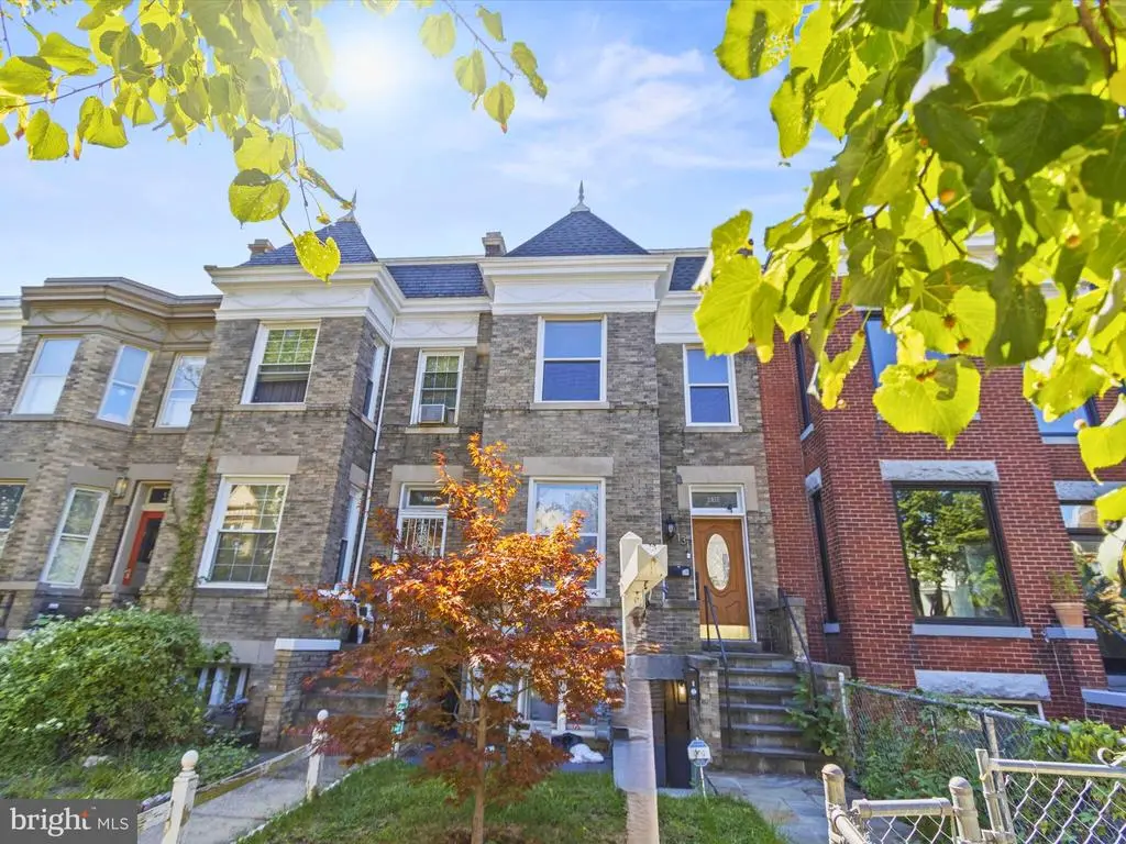 131 R St Ne #a, Washington