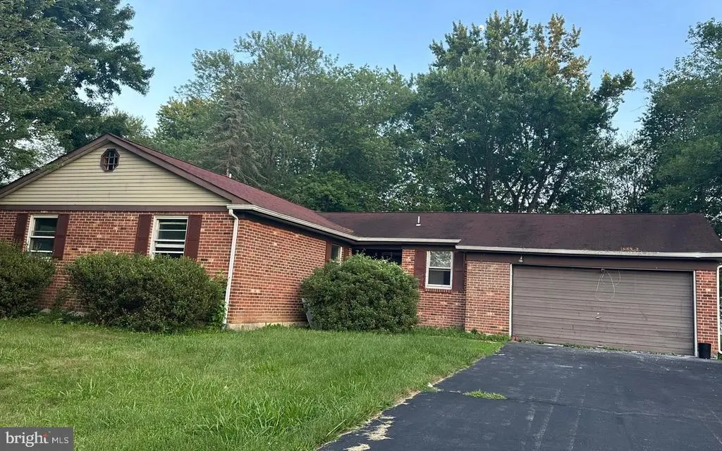 205 Marabou Dr, NEWARK