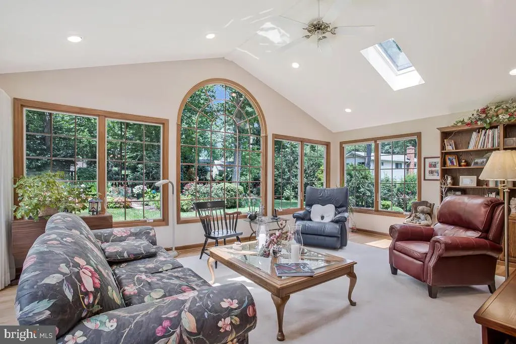 15708 Bradford Dr, Laurel