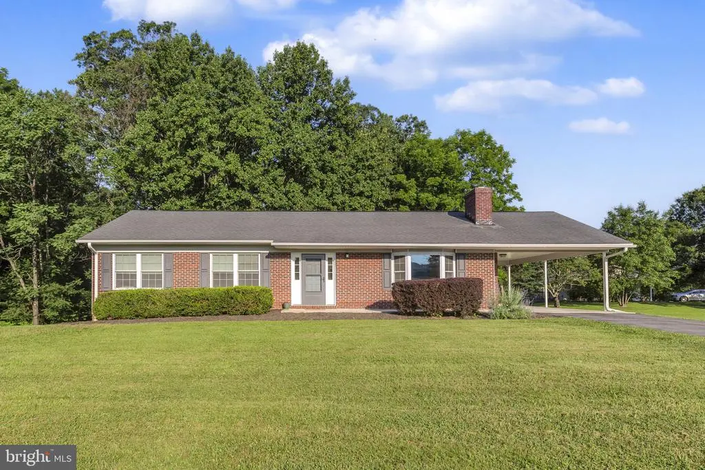 4428 Highboro Dr, Mount Airy