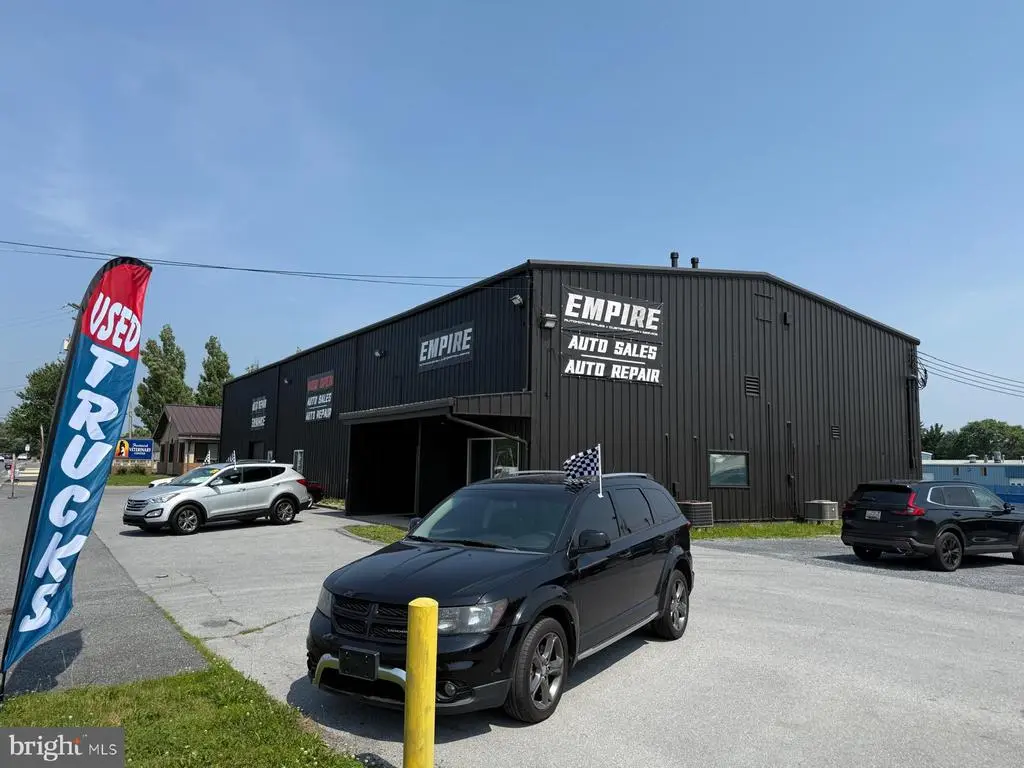 7415 Grove Rd, Frederick