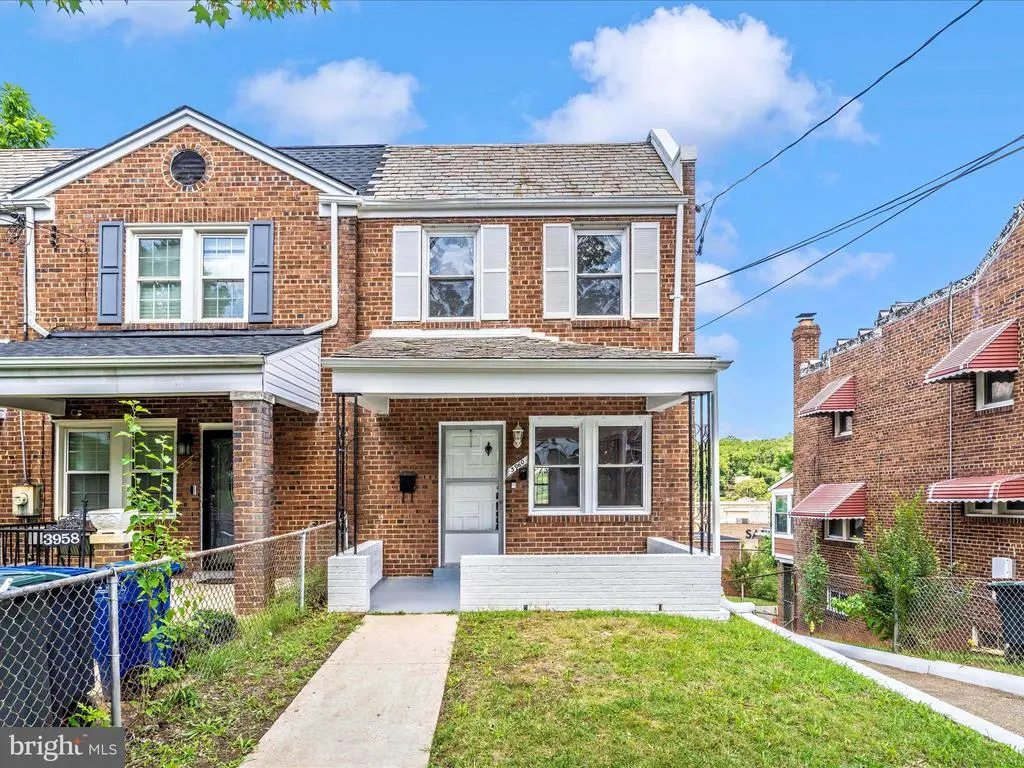 3960 Blaine St Ne, WASHINGTON