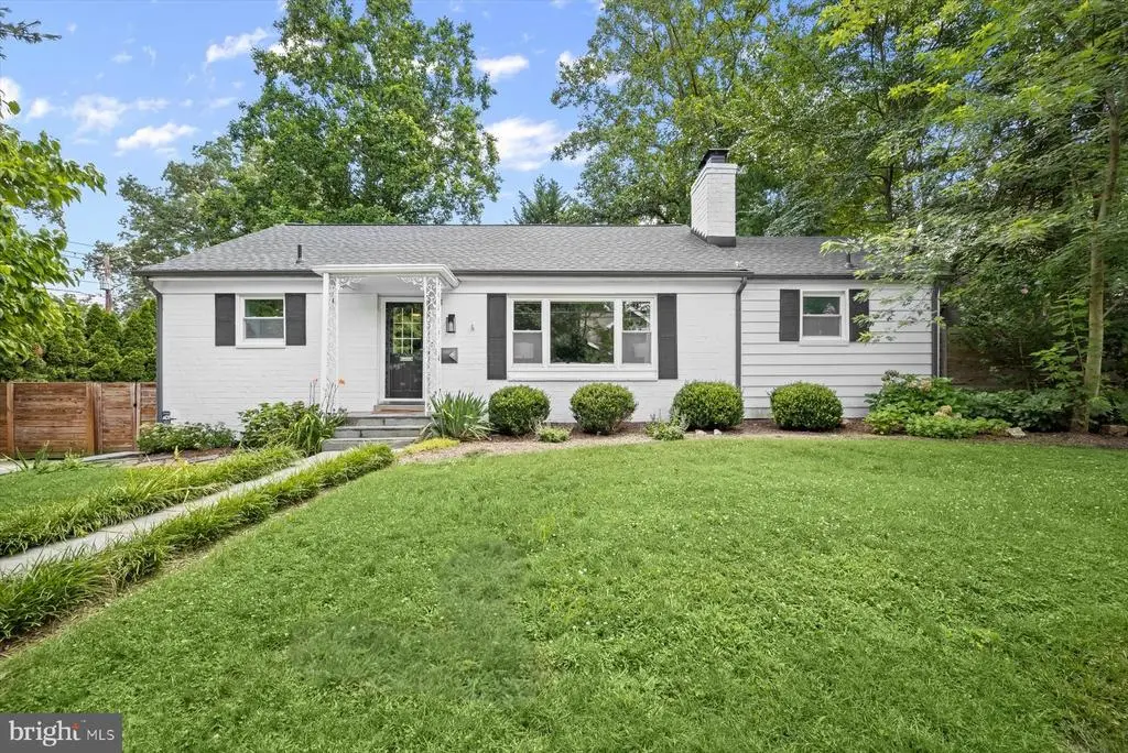 5219 Belvoir Dr, Bethesda