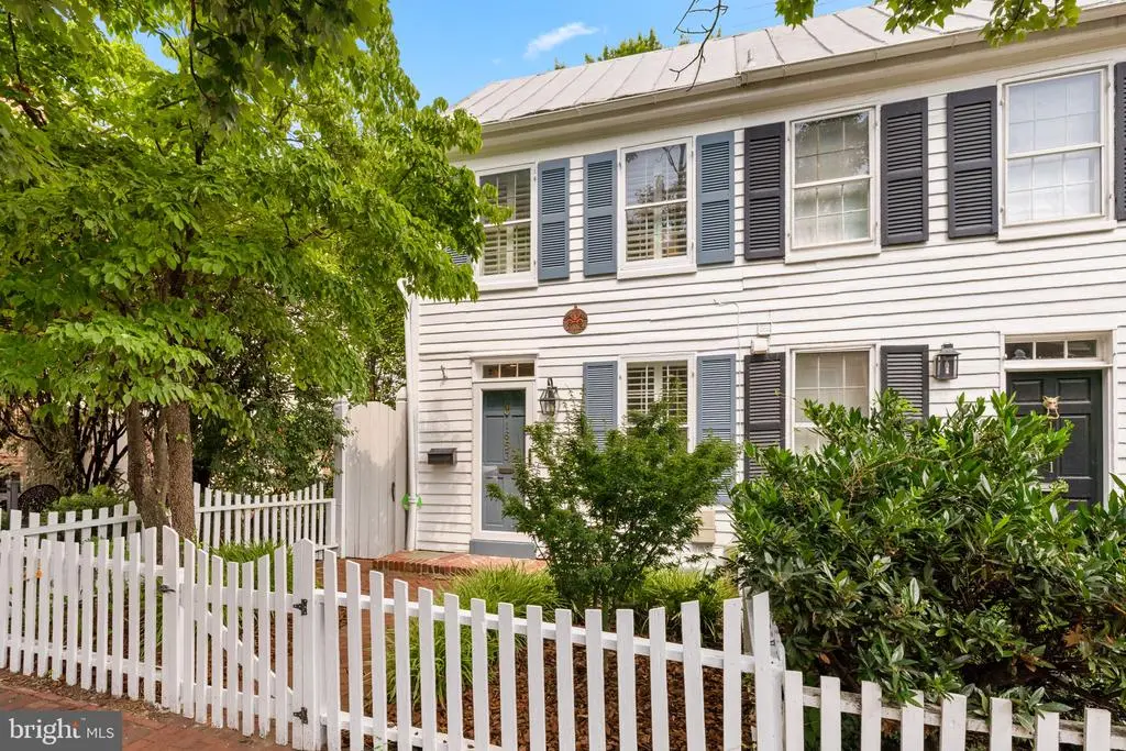 1653 35th St Nw, WASHINGTON