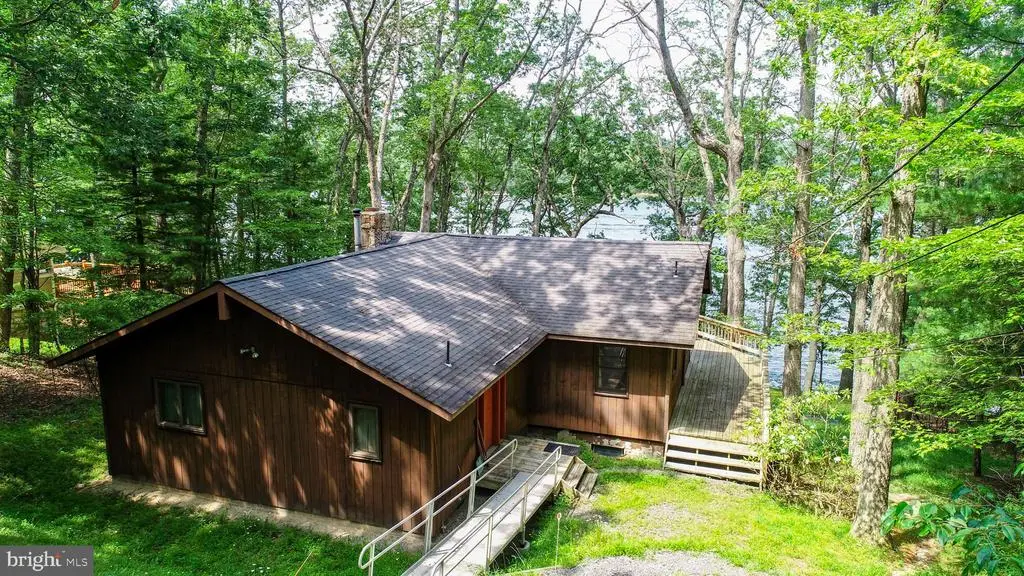 3297 Turkey Neck Rd, Swanton