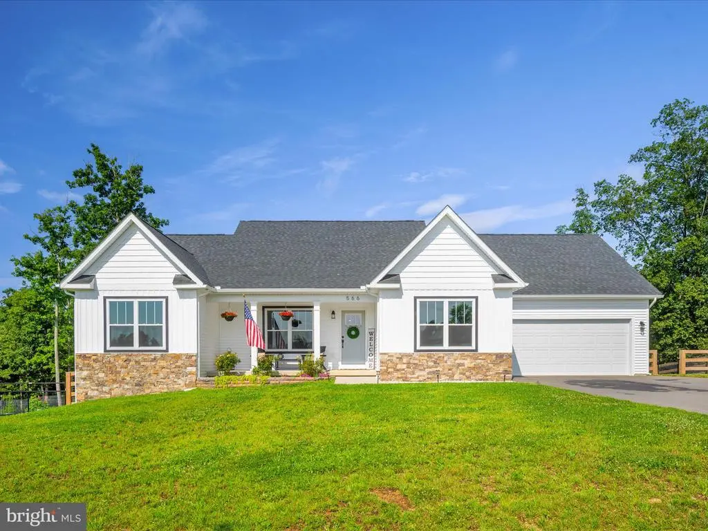 566 Escape Ct, HEDGESVILLE