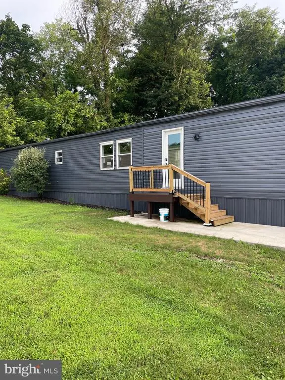 321 Lewis Rd, Annville