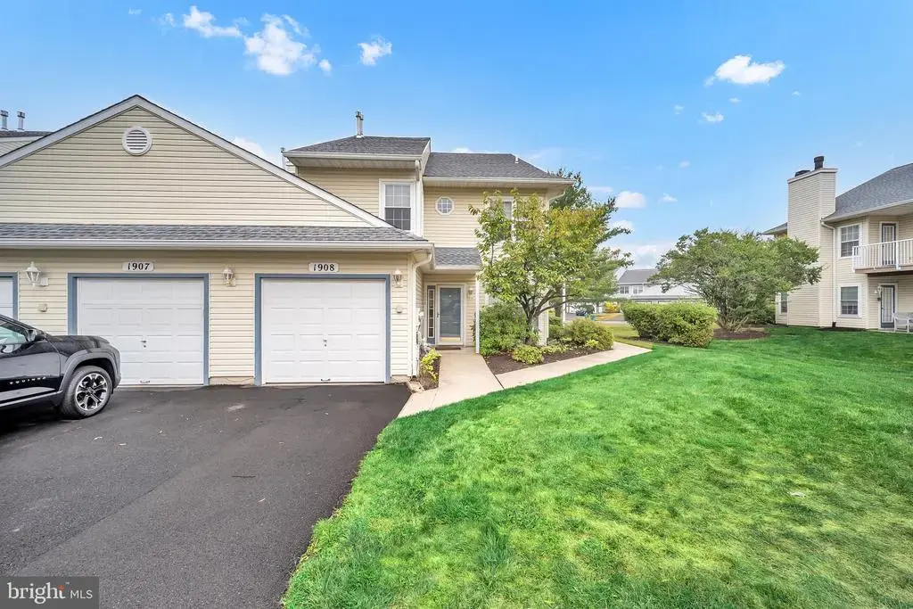 1908 Lynbrooke Dr, YARDLEY