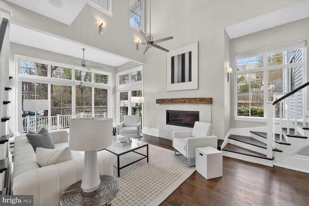 4964 Eskridge Ter Nw, WASHINGTON