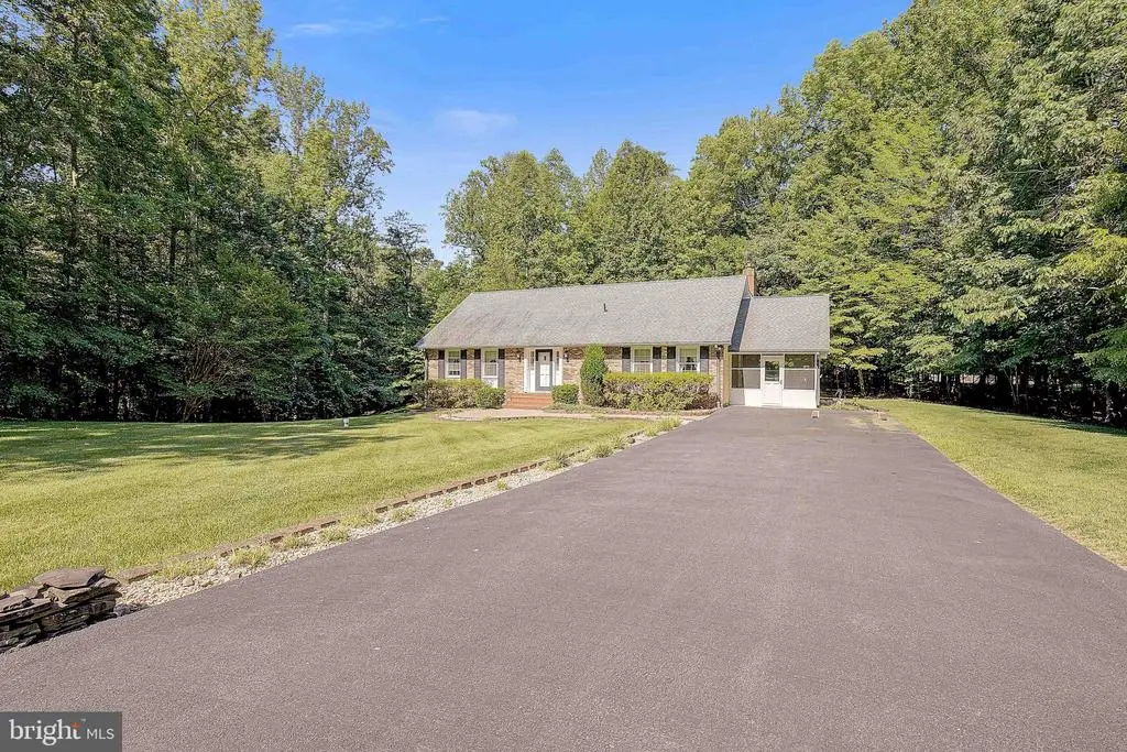 1750 Timber Ct, HUNTINGTOWN