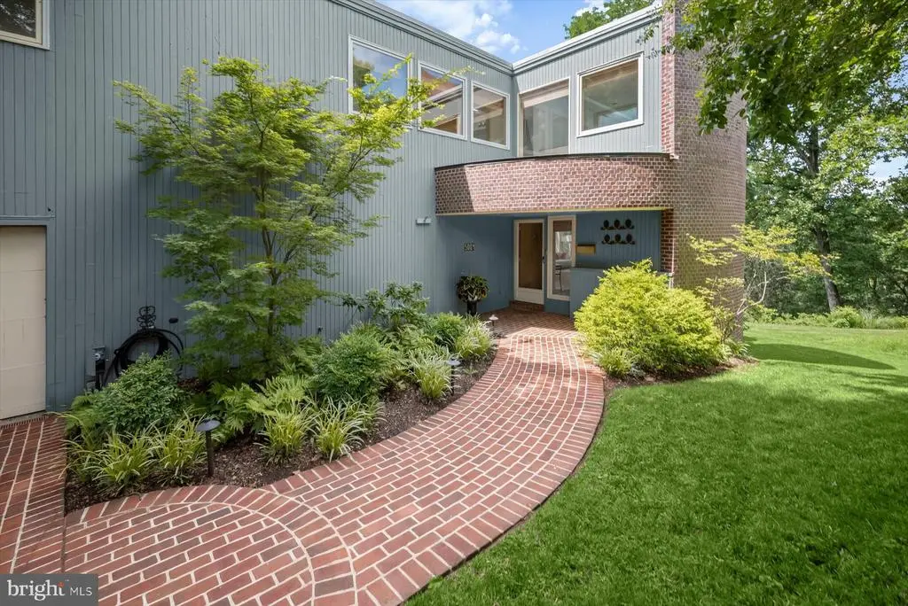 5004 River Hill Rd, Bethesda