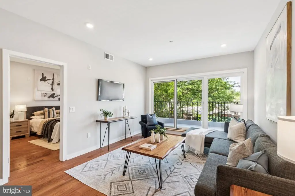 203 Haverford Ave #203, NARBERTH