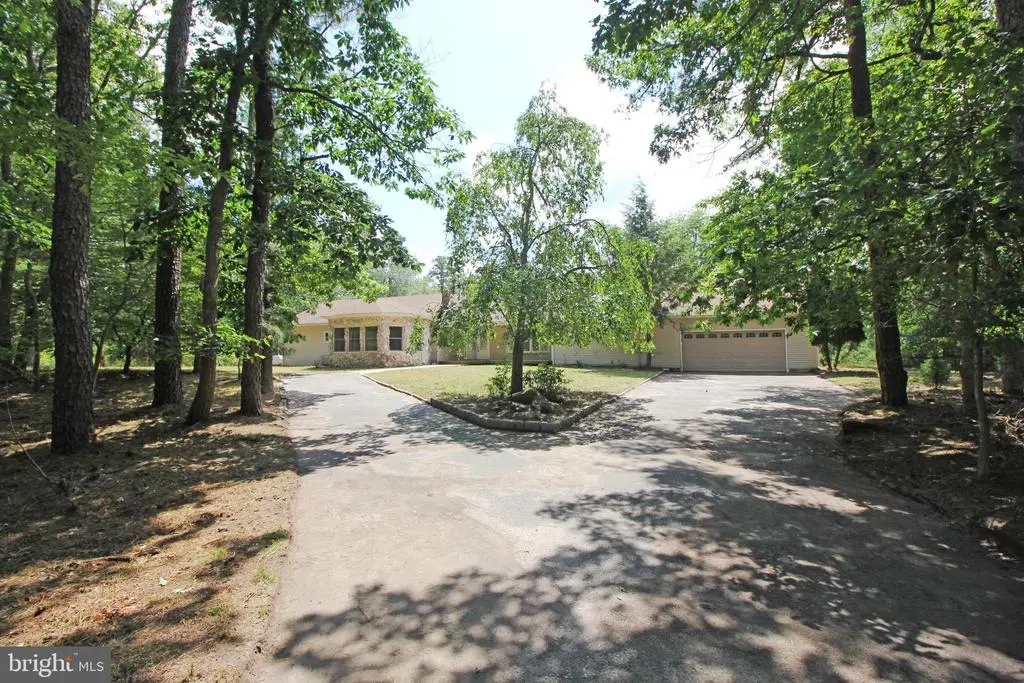 13 Peggys Ln, Southampton