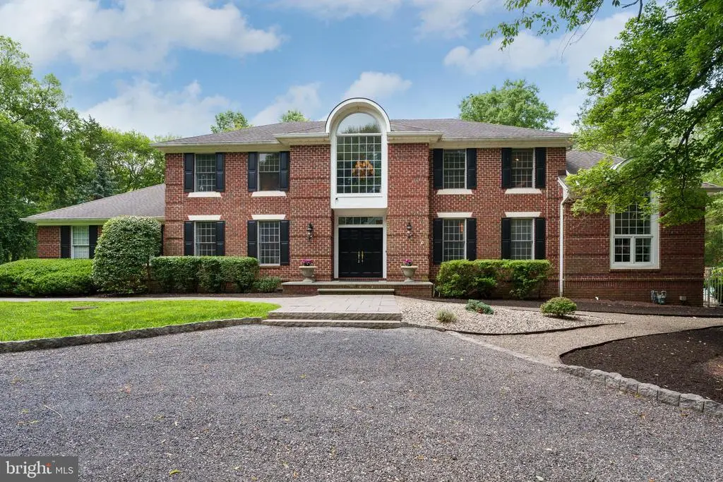 9 Deer Path, Skillman