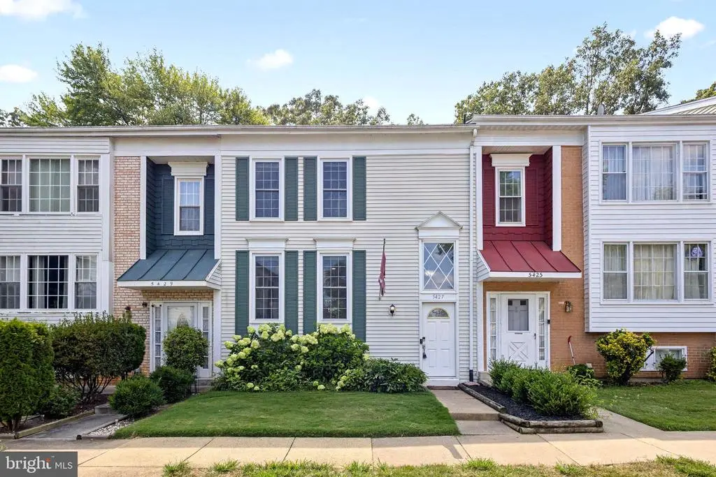 5427 Safe Harbor Ct, Fairfax