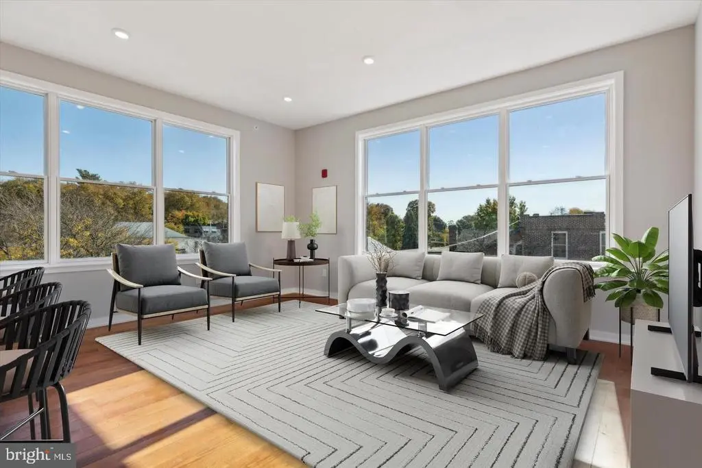 100 Forrest Ave #302, NARBERTH