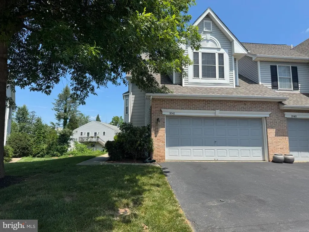 1041 Greenes Way Cir, COLLEGEVILLE