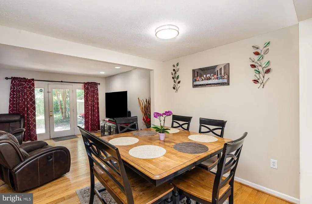 1754 Powder Horn Ter, WOODBRIDGE