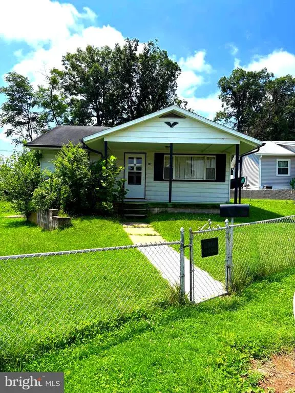 107 Compass Rd, Middle River