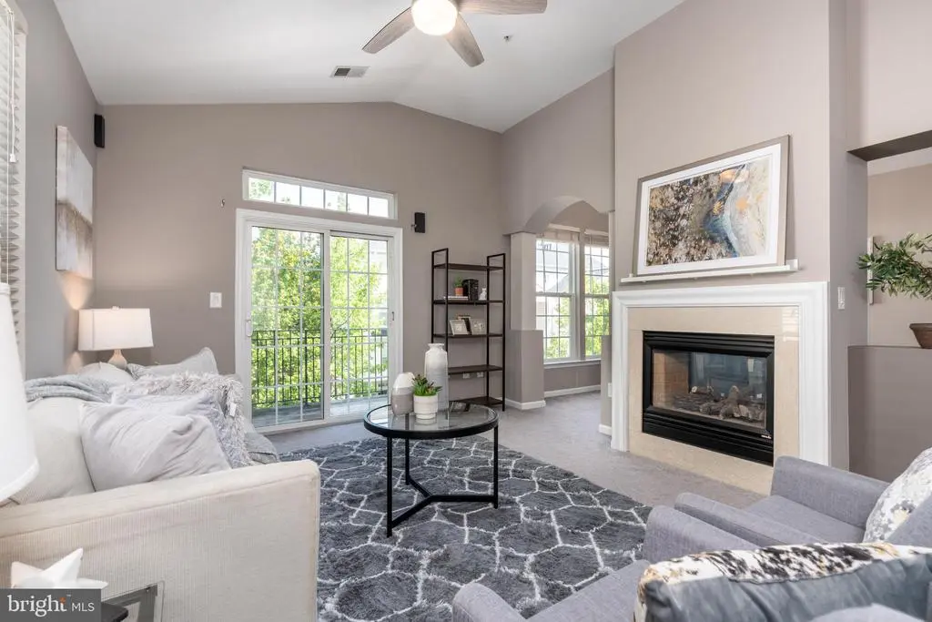 303 Cameron Station Blvd #103, ALEXANDRIA