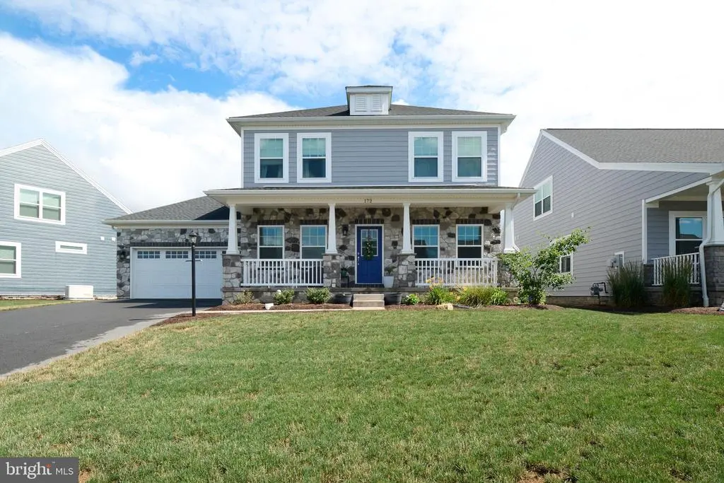 172 Sussex Dr, STATE COLLEGE