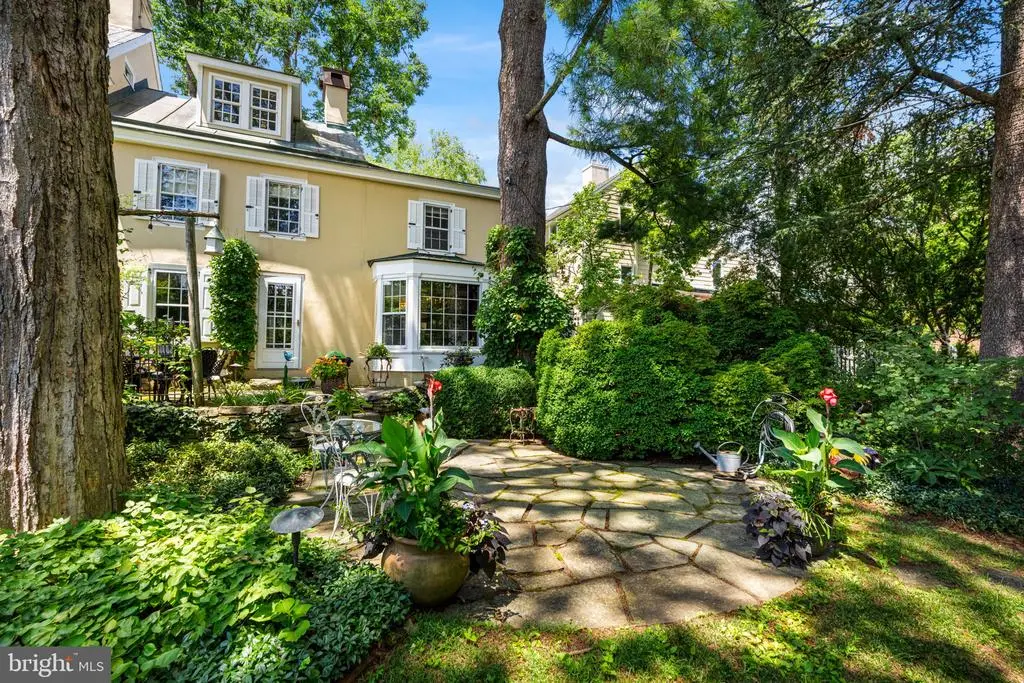 1 Barnes Ct, DOYLESTOWN