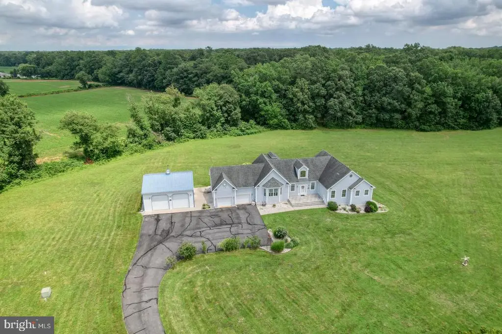 145 Rocky Meadow Ln, DOVER