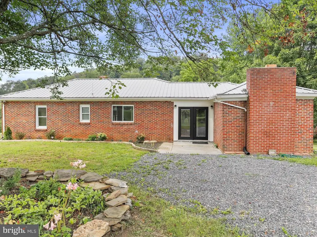 114 Blues Addition Rd, SPRINGFIELD