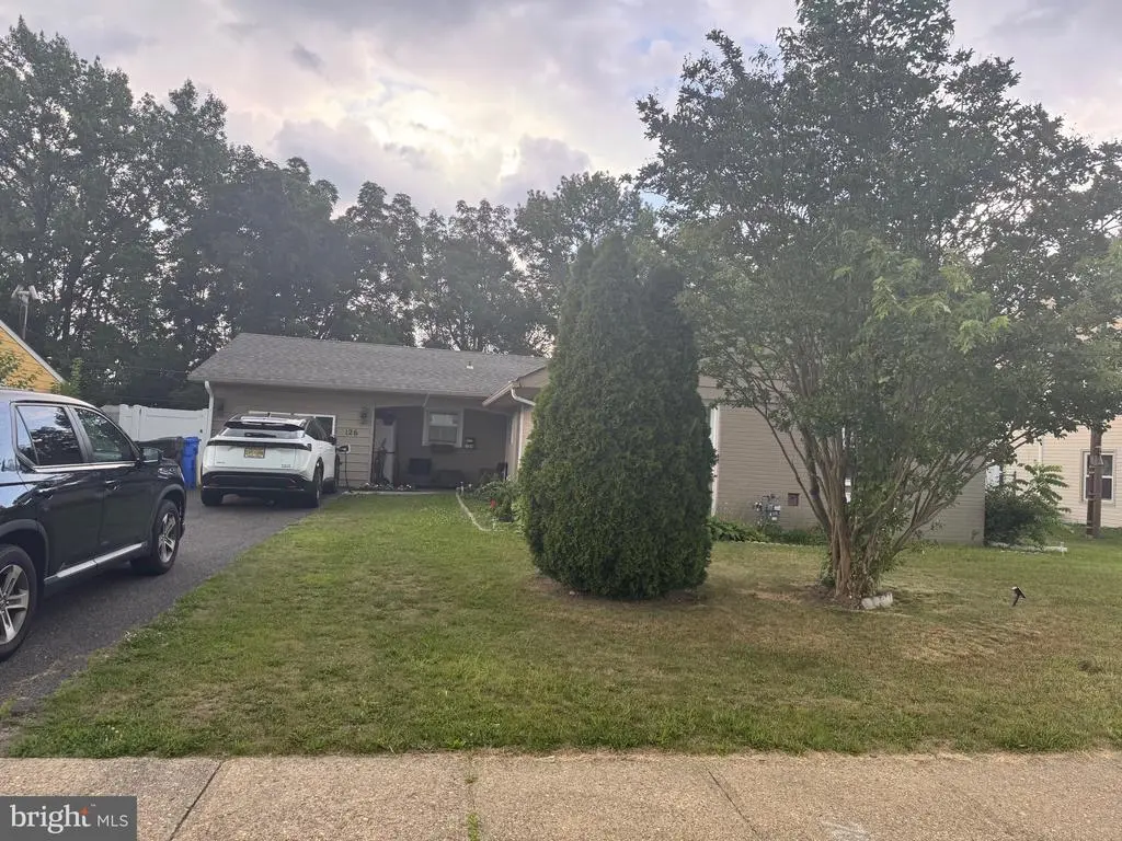 126 Millbrook Dr, WILLINGBORO