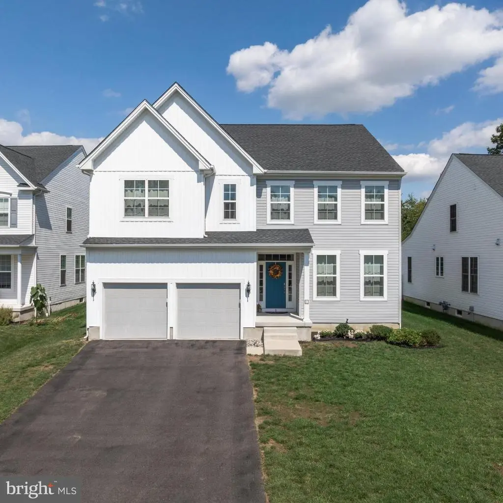 5 Quaker Ct, HAINESPORT