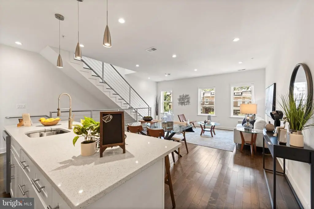 319 Varnum St Nw #ph 3, WASHINGTON