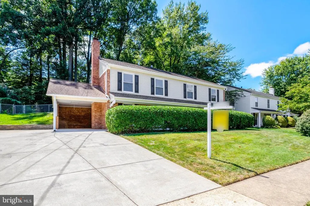 8122 Briar Creek Dr, Annandale