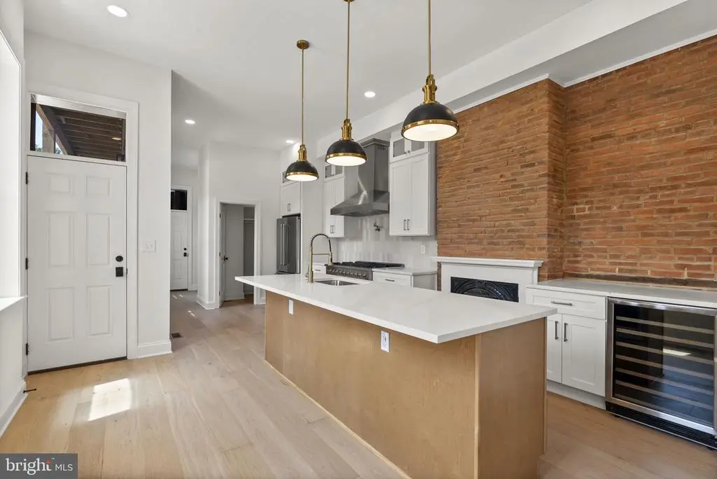 1228 S Hanover St, Baltimore