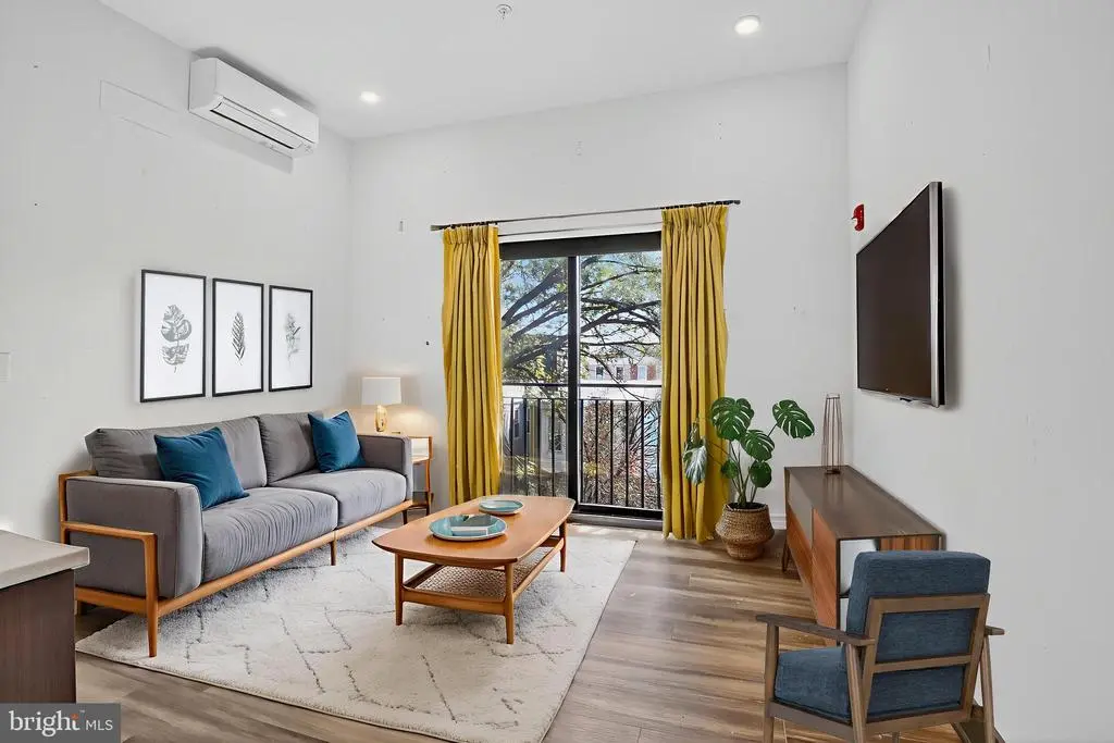 1935 E Hazzard St #303, PHILADELPHIA