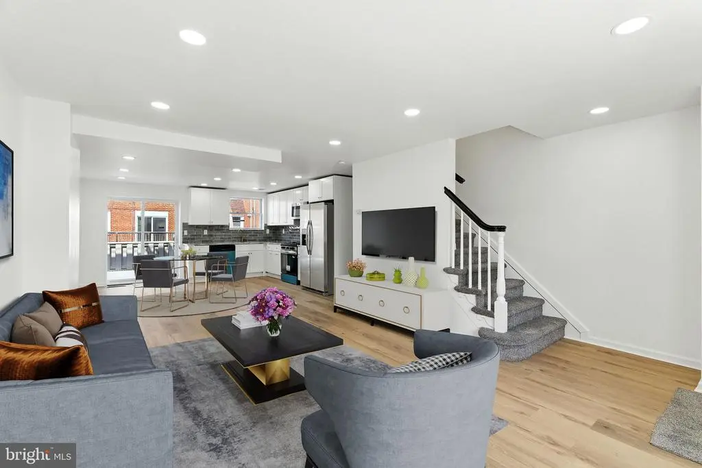 7643 Gilbert St, PHILADELPHIA