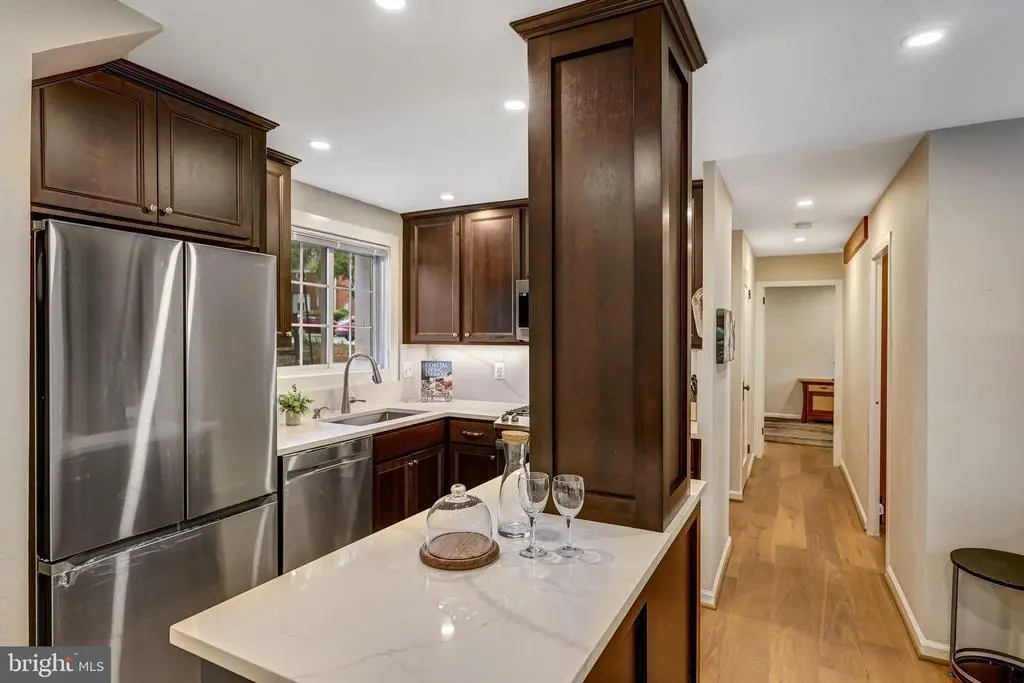 3237 Ravensworth Pl, ALEXANDRIA