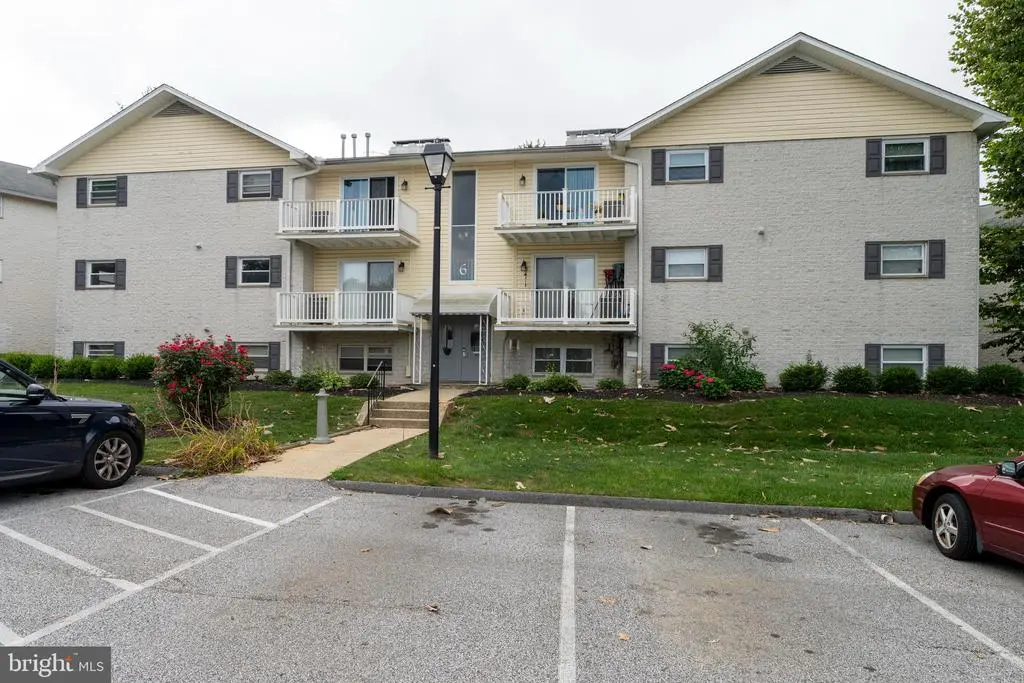 6 Warren Lodge Ct #2d, Cockeysville