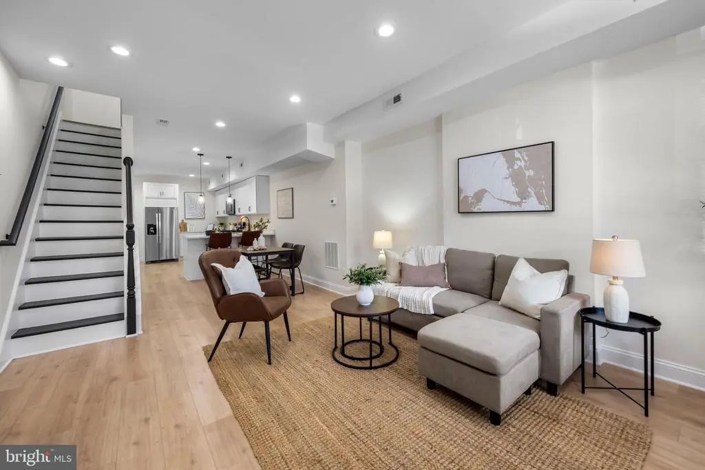 726 Bartlett Ave, Baltimore