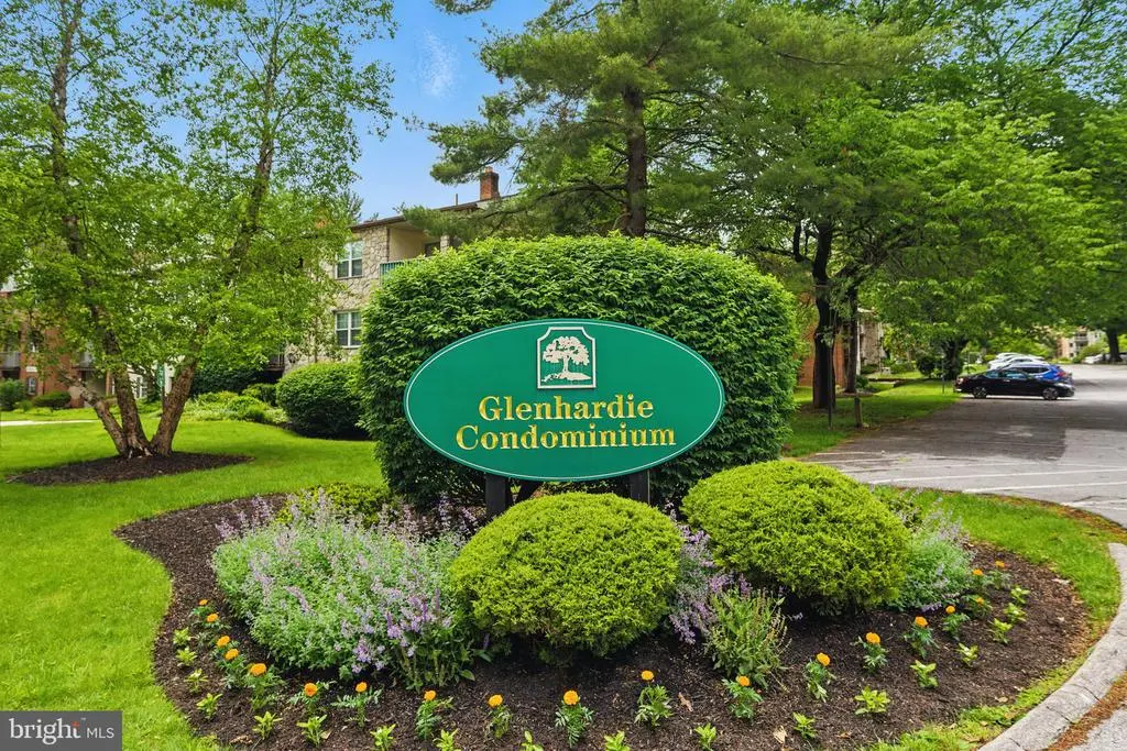 356 Drummers Ln #356, WAYNE