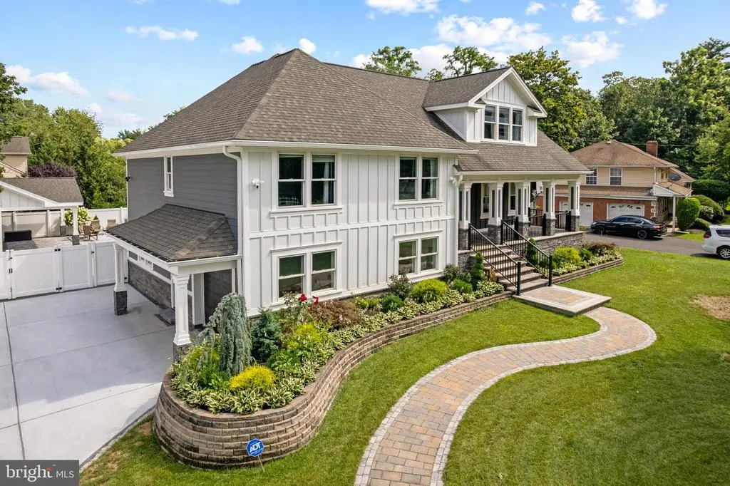 62 Sussex Dr, Cinnaminson