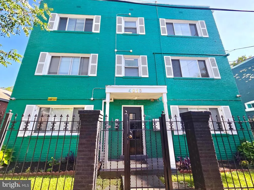 4013 Gault Pl Ne #201, Washington