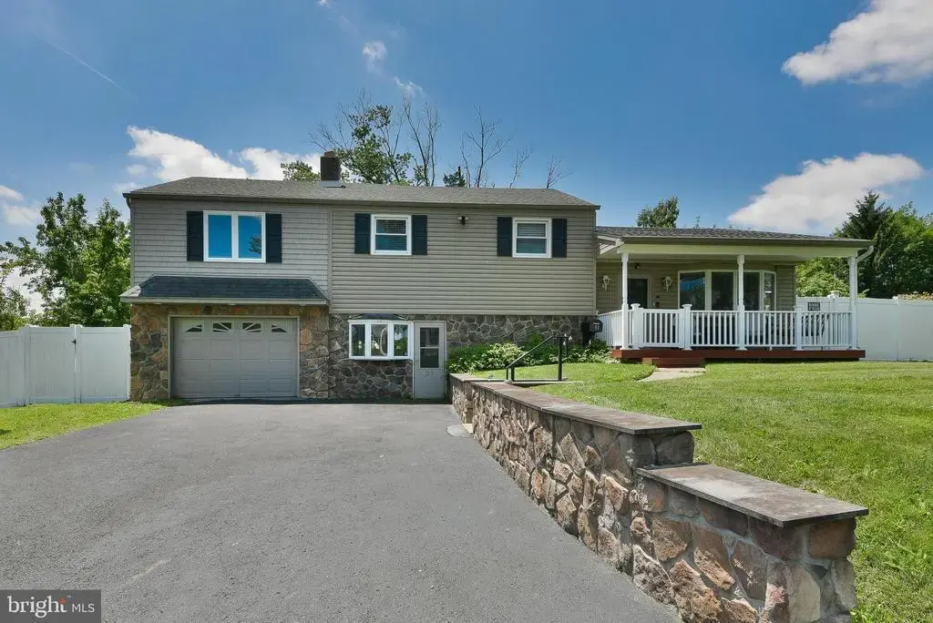 51 Lewis St, FEASTERVILLE TREVOSE