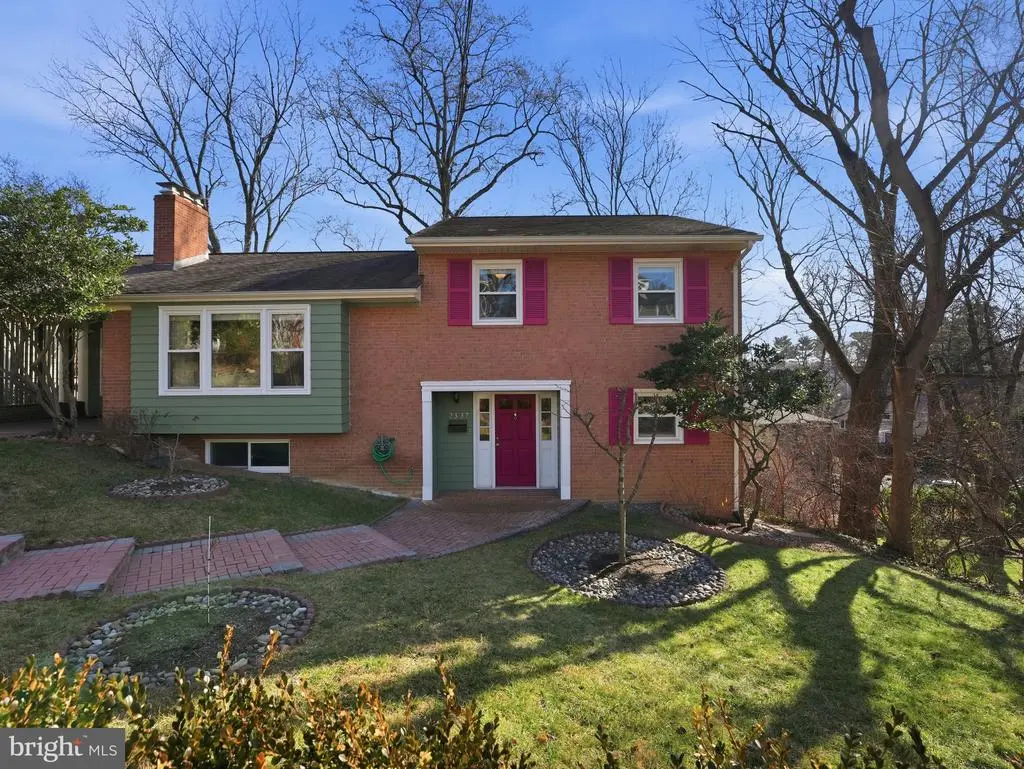 2337 N Fillmore St N, ARLINGTON