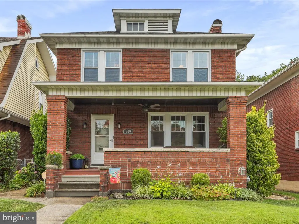 609 Kent Ave, Cumberland