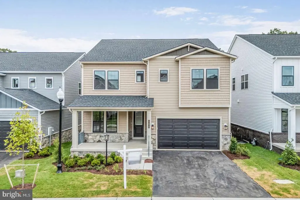 42010 Night Nurse Cir, Ashburn