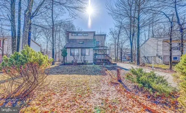 4623 Burnside Dr, TOBYHANNA