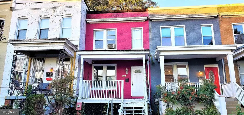 1264 Neal St Ne, WASHINGTON
