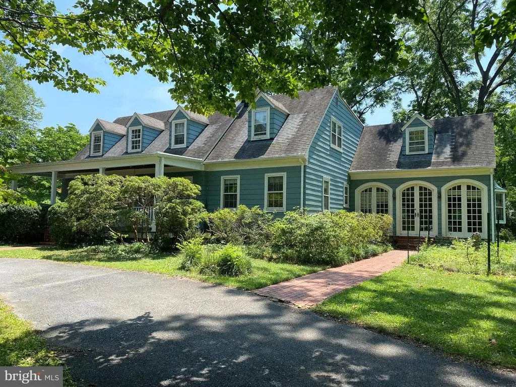 4507 Clermont Pl, Garrett Park