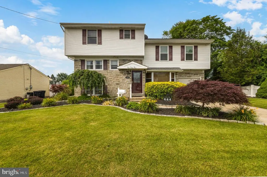 444 College Blvd, WENONAH